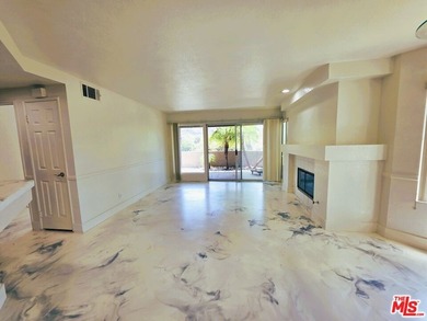 Located in the highly desirable area of Camarillo Springs, known - photo 12