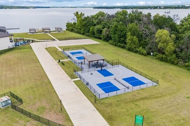 Welcome to 6212 Lakeside-an exceptional waterfront retreat on - photo 37