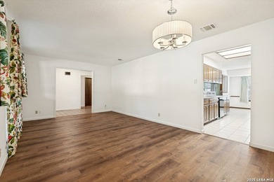 Welcome to 14714 Hidden Glen Woods an inviting 3-bedroom, 2-bath - photo 6