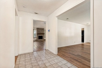 Welcome to 14714 Hidden Glen Woods an inviting 3-bedroom, 2-bath - photo 9