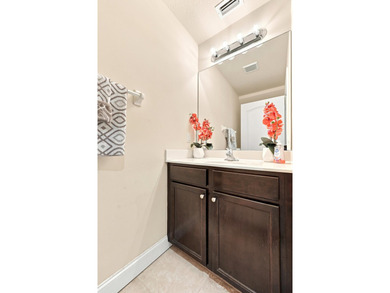 Welcome to this beautifully updated 4-bedroom, 3.5-bath home in - photo 11