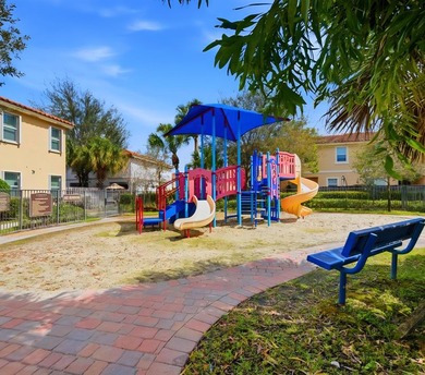 Welcome to this beautifully updated 4-bedroom, 3.5-bath home in - photo 19