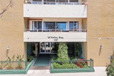 Experience Long Beach living in this sun-drenched, top-floor - photo 3