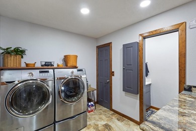 Investor opportunity near Cassville! This 20 unit complex - photo 30