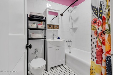 Seller will pay 1st 6 months of condo fees! This beautifully - photo 30