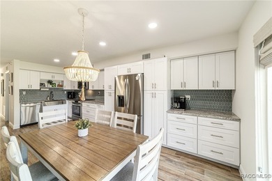 Welcome to your rare waterfront Winter retreat in The Islands at - photo 11
