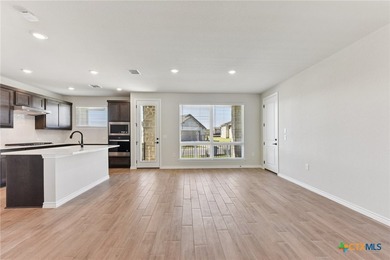 Spieth plan with upgraded kitchen, quartz countertops, upgraded - photo 11