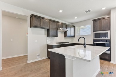 Spieth plan with upgraded kitchen, quartz countertops, upgraded - photo 14