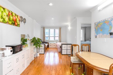 Location! Location! Location! Spacious 2 Bedroom 2 Bath Condo - photo 2