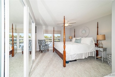 Welcome to your rare waterfront Winter retreat in The Islands at - photo 22