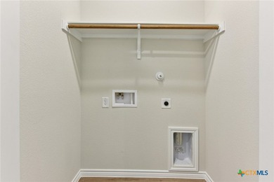 Spieth plan with upgraded kitchen, quartz countertops, upgraded - photo 22