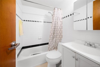 Location! Location! Location! Spacious 2 Bedroom 2 Bath Condo - photo 10