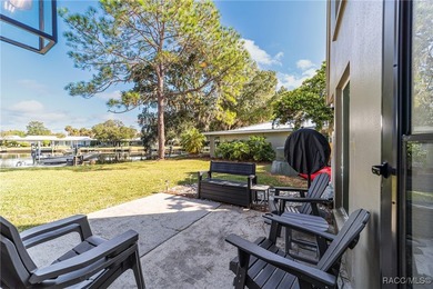 Welcome to your rare waterfront Winter retreat in The Islands at - photo 33