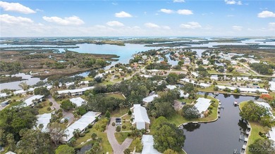 Welcome to your rare waterfront Winter retreat in The Islands at - photo 41