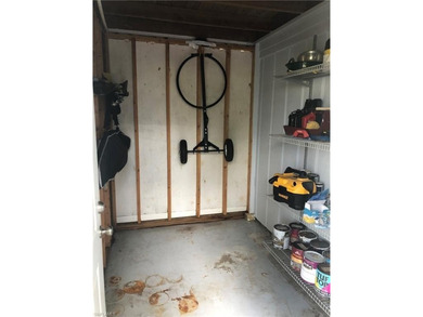 Now offered at $31,000 below the appraised value of $900,000 - photo 43