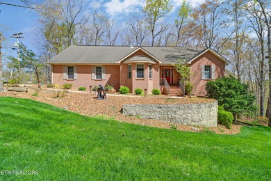 Lake Dartmoor Home For Sale in Fairfield Glade Tennessee