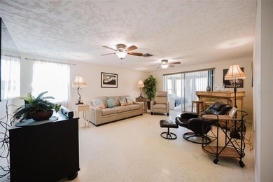 Welcome to Gulf Gate Manor, one of Sarasota's most desirable and - photo 9