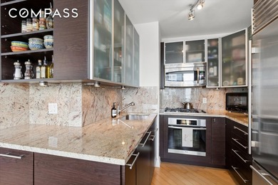 STUNNING HIGH FLOOR OASIS Breathtaking New York City panoramic - photo 4