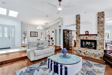 Timeless Florida charm meets golf course views in this 4BR/3BA - photo 7