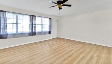 Welcome home to *Four Oaks*! This cute 2 bedroom/1 bathroom home - photo 6
