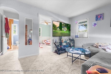 Welcome to 14133 North Ave in Bellevue, a truly - photo 7