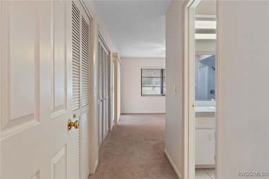Welcoming 3 bedroom, 2 bath home in the Oakleaf Villas Community - photo 17