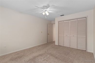 Welcoming 3 bedroom, 2 bath home in the Oakleaf Villas Community - photo 24