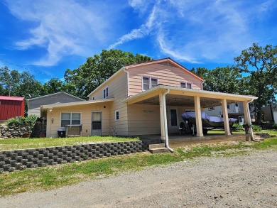 Truman Lake Home For Sale in Deepwater Missouri