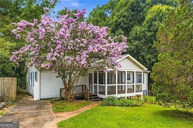 Nestled in a quiet small neighborhood, this timeless 1960 - photo 1