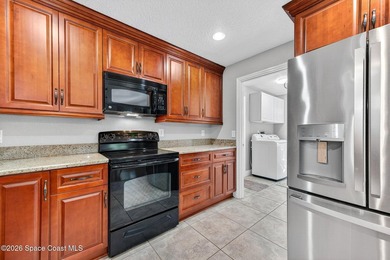 Well cared for updated 3 bedroom/2 bath block home! City water - photo 14