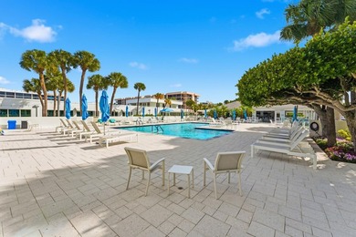 Rarely Available! DIRECT OCEAN VIEWS! Corner Unit 2 Bedroom/2 - photo 20