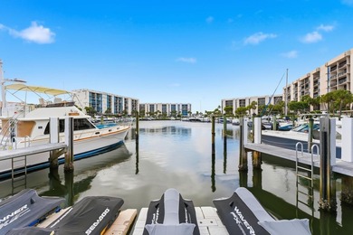Rarely Available! DIRECT OCEAN VIEWS! Corner Unit 2 Bedroom/2 - photo 22