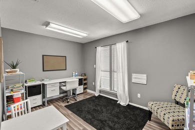 Now available for sale is a boutique office space in the heart - photo 7