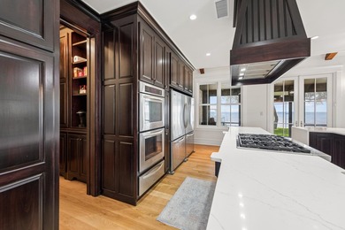 Bayfront estate on .82 acres with 140+ feet of waterfront in - photo 38