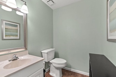 Now available for sale is a boutique office space in the heart - photo 10