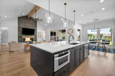 Welcome to a home that perfectly balances elegance with relaxed - photo 12
