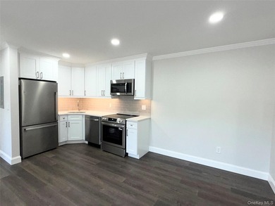 Welcome to 100 Connetquot Avenue #10, located in the Great River - photo 4