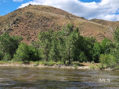 Payette River Acreage For Sale in Horseshoe Bend Idaho