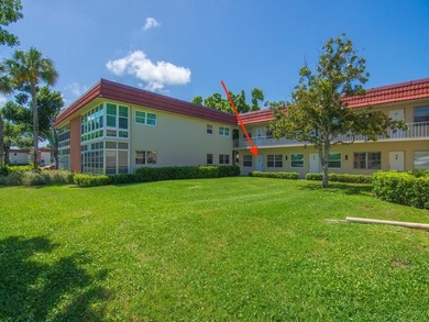 Enjoy easy Florida living in the sought-after Vista Royale 55+ - photo 2