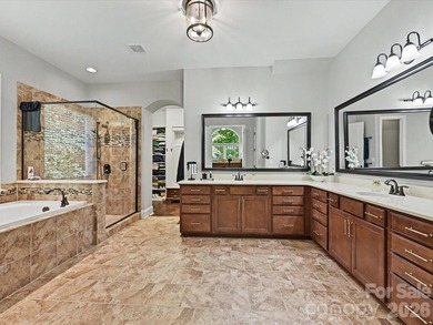Elegant 4-bedroom home in Springfield on a private, wooded lot - photo 15