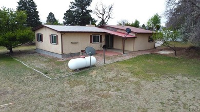 Perfectly positioned across from beautiful Lake Beckwith, this - photo 22