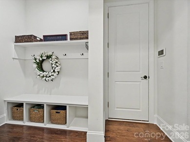 Elegant 4-bedroom home in Springfield on a private, wooded lot - photo 27