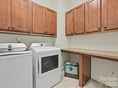 Elegant 4-bedroom home in Springfield on a private, wooded lot - photo 28