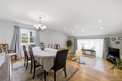 Welcome to this beautifully maintained home nestled in the heart - photo 9