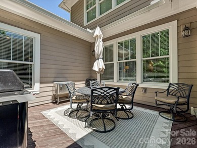 Elegant 4-bedroom home in Springfield on a private, wooded lot - photo 31