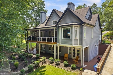 Experience luxury lakefront living on Lake Hartwell in Lavonia - photo 1