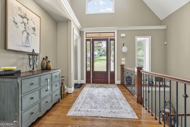 Experience luxury lakefront living on Lake Hartwell in Lavonia - photo 3