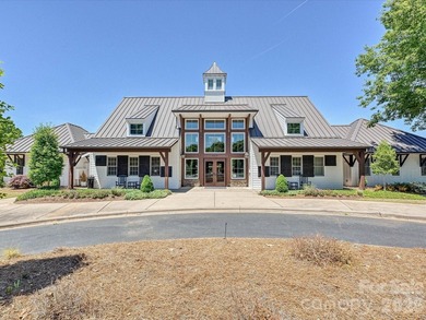 Elegant 4-bedroom home in Springfield on a private, wooded lot - photo 38