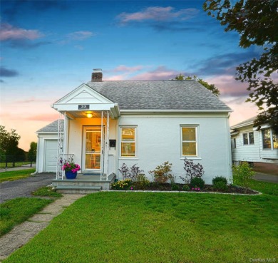 (private lake, pond, creek) Home Sale Pending in Croton-on-Hudson New York