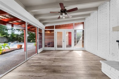 Located in the East Cliff area of Portland, Texas, this - photo 15